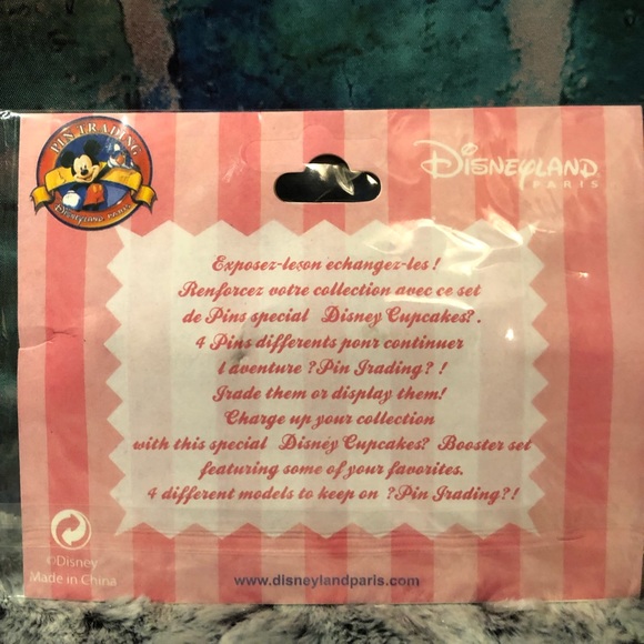 New Disney Parks Cupcake pins Booster set - Picture 3 of 8
